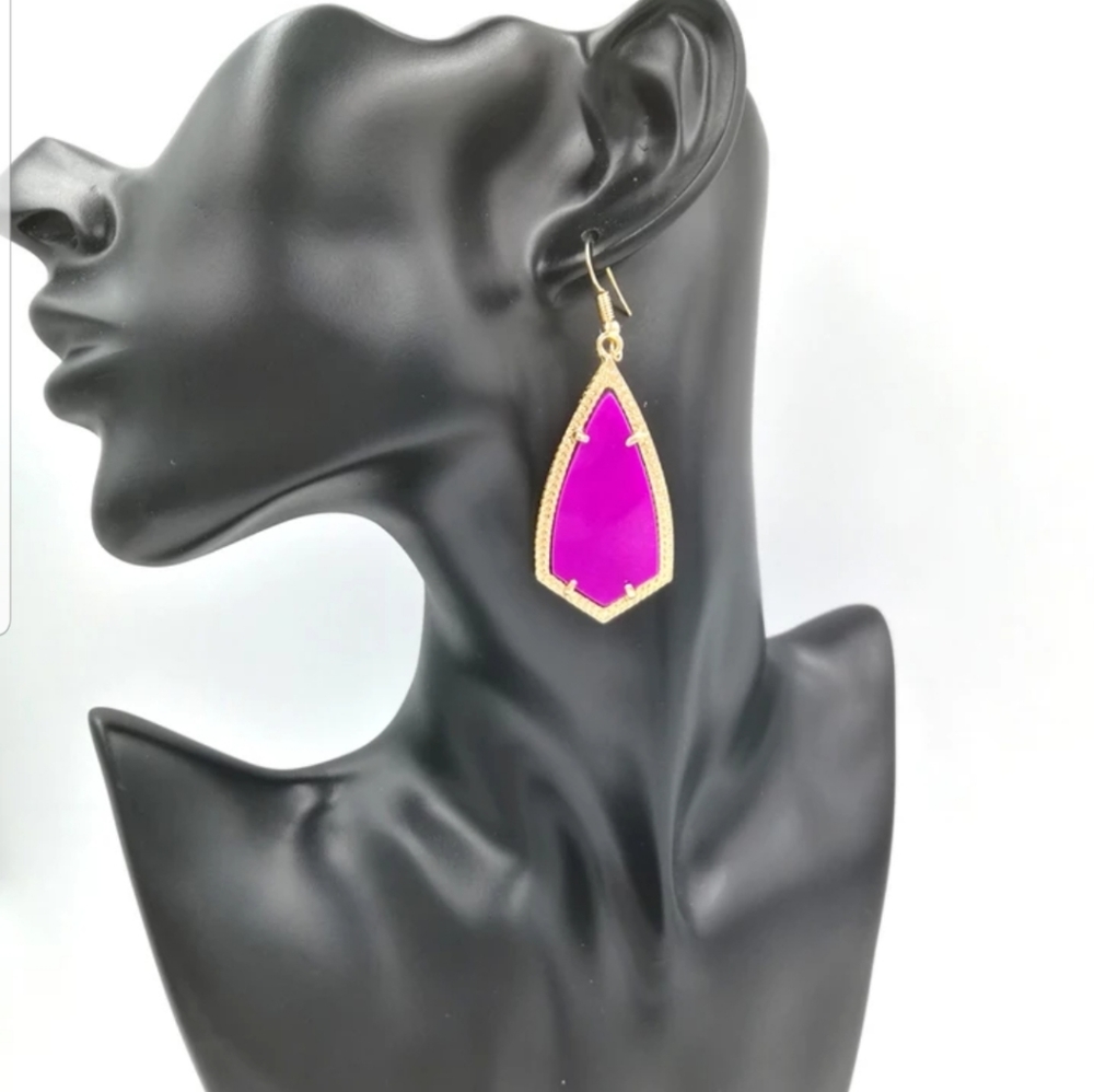 Chandelier Earrings Drop Down and Fun - Picture 5 of 7